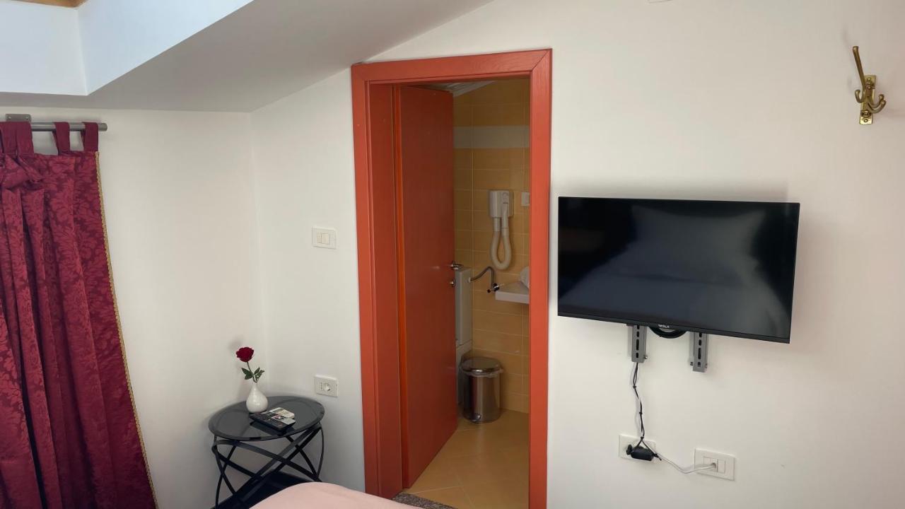 Madonca Rooms & Restaurant Nova Gorica Exterior photo